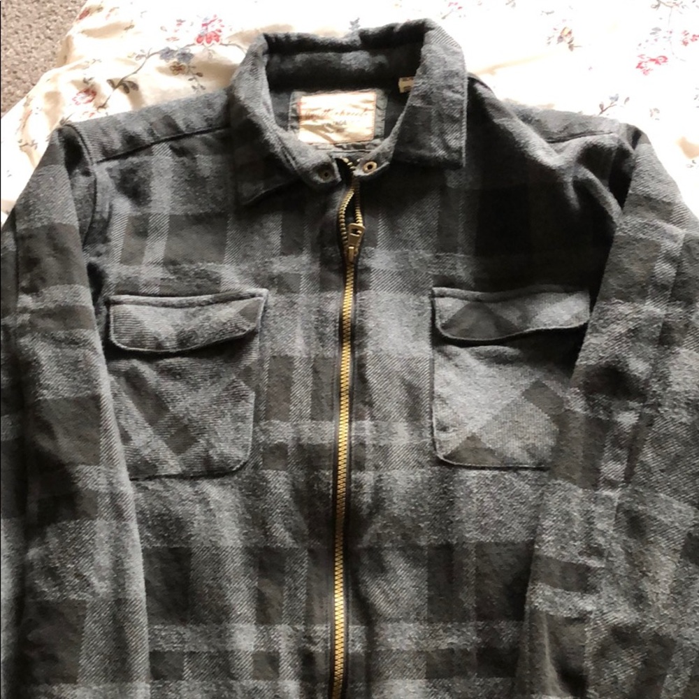 Weatherproof men’s flannel